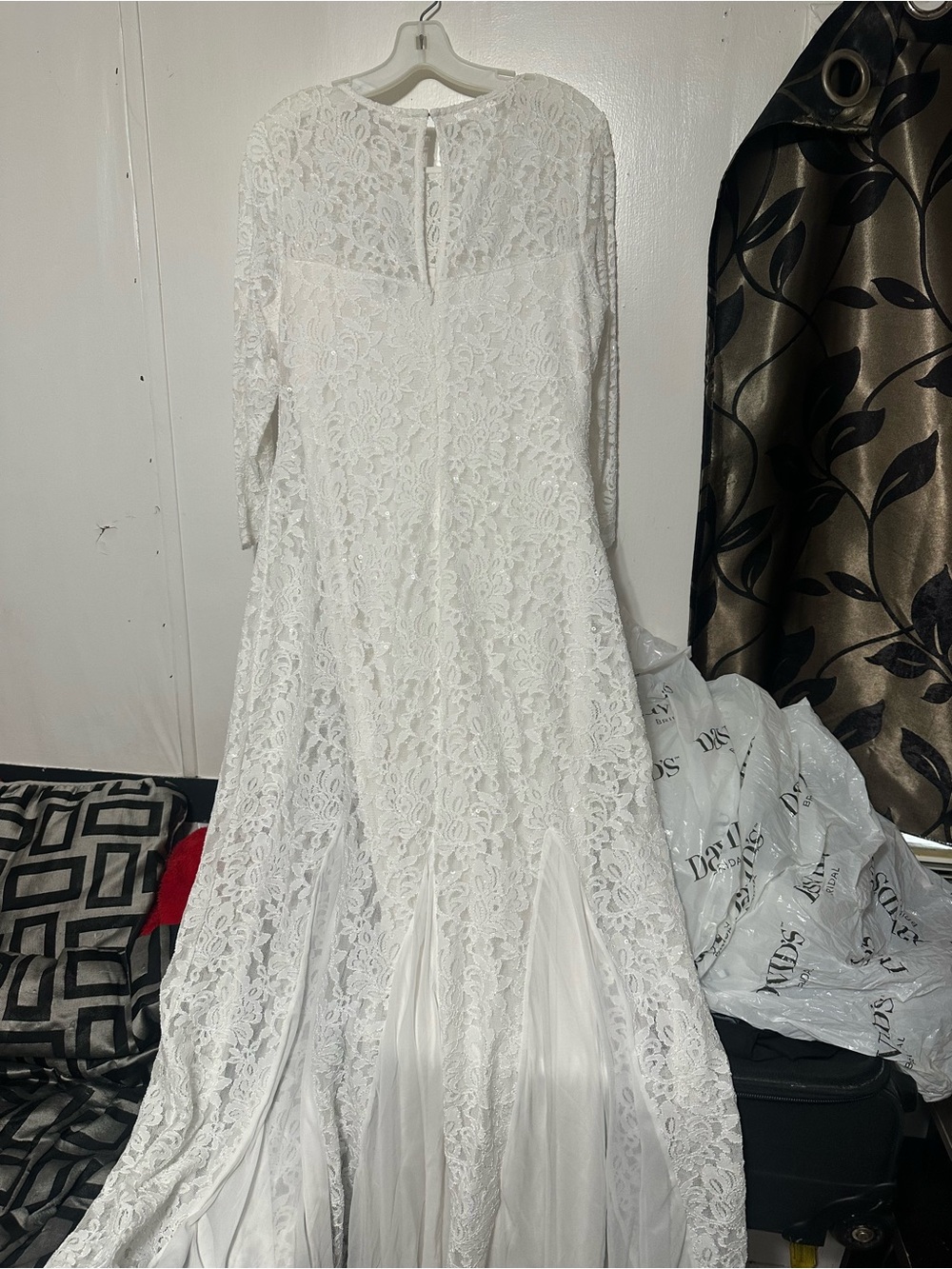 Onyx Nite White Lace Long Sleeve Bridal Gown - Picture 3 of 10